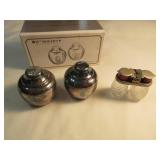 W Rogers Salt & Pepper Set, Small Glass Salt &