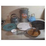 Vintage Kettles, Cookware