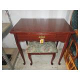 Small Writing Desk With 1-Drawer And Bench Seat