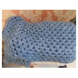 Warm Weaved Blankets, White and Blue