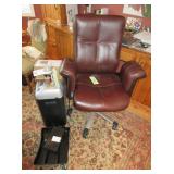 Rolling Office Chair, Paper Shredder, Stein,