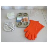 Ekogrips Gloves, Donut Baking Sheet, Chopper,