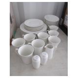 Maxwell & Williams Porcelain Dish Set