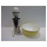 Yellow Pryex Bowl, Drink Mixer