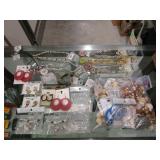 Variety Necklaces, Earrings And Bracelets