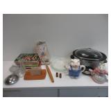 Slow Cooker, Cook Books, Pig/Rabbit Tea Pots