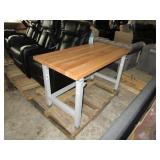 Ultra HD Adjustable Table