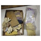 Several Pairs Work Gloves