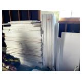 Large Lot of Styrofoam Plates Large Lot of Styrofoam Plates