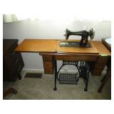 Early 1900s Singer Treadle Sewing Machine In