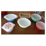 Vintage Pyrex Friendship Bird Casserole Dish, Snow