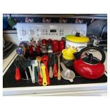 West Bend Cape Cod Cooker 5 qt., Tea Kettle,