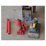 2) Bottle Jacks
