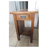 Oak One Drawer End Table