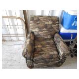 Fabric Recliner With Vintage Golfers Scene