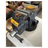 Heavy Duty Bench Vice