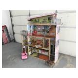 Doll House, Large, Horse, Barbie