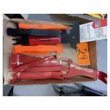 Razor Blades And Trim And Molding Tools