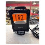 Bayco Shop light with magnetic base model 1504