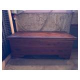 Cedar Chest with Cedar Lining & Hinged Lid