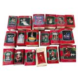 Enesco Treasury & Hallmark Ornament 18 Item Lot