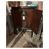 Sparton Antique Radio in Cabinet