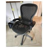 Herman Miller Office Chair, 44.5 x 26 x 27 in