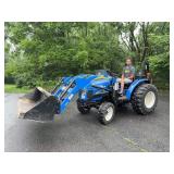 New Holland Boomer 30 4x4 Tractor Loader