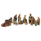 Goebel Hummel 214 14-Pc Nativity Set & Wood Stable
