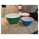 Pyrex Bowls
