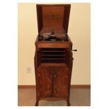 Voictor oak Phonograph