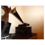 Newer thomas phonograph