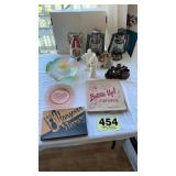 Soapstone & collectibles