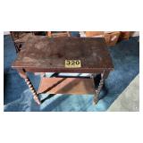 Table 30in x 18in x 28in