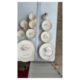 Cattail dinnerware