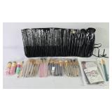 Huge Lot Of  Make-Up Brushes, Blenders +