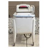 Antique Maytag Gyratator Wringer Washing Machine