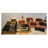 Vintage Lionel/Tyco O-Gauge Train Cars/ Track +