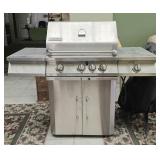 Jenn-Air Stainless Steel 4-Burner Gas Grill