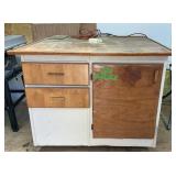 WORKBENCH 37'T X 48' X 48' ON ROLLERS W ELECTRICAL