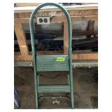 STEP LADDER