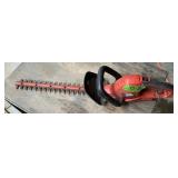 BLACK/DECKER HEDGE TRIMMER-ELECTRIC-WORKS