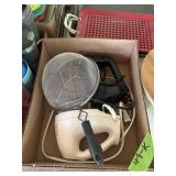 LOT OF 2 HAND MIXERS AND STRAINER
