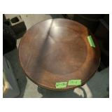 ROUND TABLE