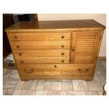 SHORT BASSETT CHEST OF DRAWERS 30" H X 42" W X 18D