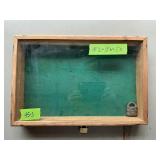 SMALL DISPLAY BOX