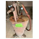 SMALL LUBSTER HAND CRANK OIL/GREASE PUMP