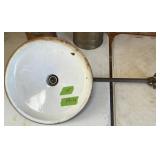 PORCELAIN LIGHT FIXTURE