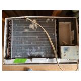 WINDOW AIR CONDITIONING UNIT- UNTESTED