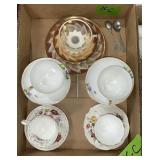FLORAL CUPS AND SAUCERS ï¿½ BAVARIA TEA TRIO SET